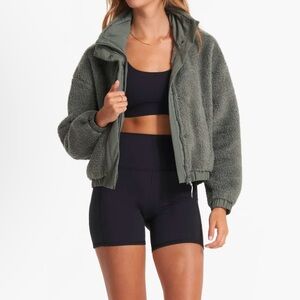 Vuori cozy Sherpa jacket, BNWT, size Med
